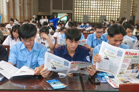 Chương trình “Vui khỏe mỗi ngày” tháng 9 lấp đầy hội trường Trường Cao đẳng Công nghệ Thủ Đức