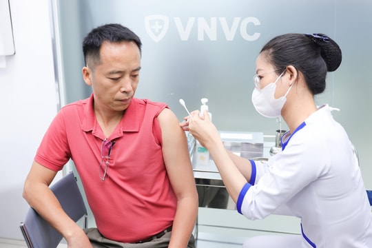 Lần đầu tiên, vắc xin ngừa zona thần kinh cho người lớn được VNVC triển khai