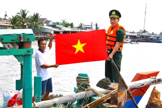 Đồn Biên phòng Khánh Hội tuyên truyền ngư dân không vi phạm IUU