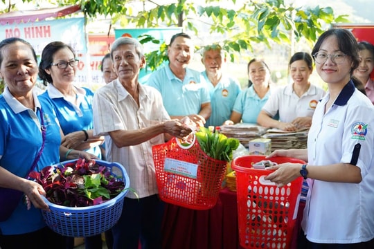 Ngày hội sống xanh tại phường Cát Lái