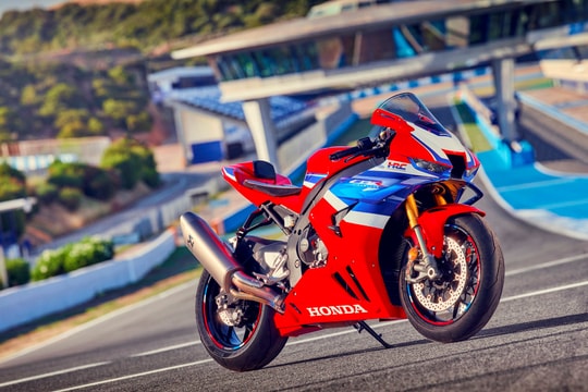 Ra mắt xe Honda CBR1000RR-R Fireblade phiên bản 2024, giá hơn 1 tỷ đồng