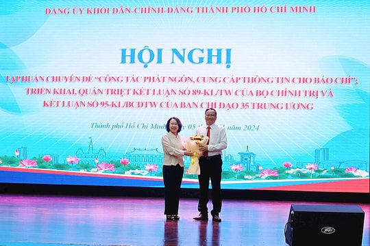 Hội nghị tập huấn công tác phát ngôn, cung cấp thông tin cho báo chí