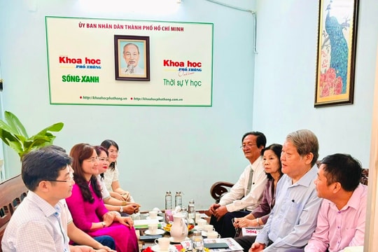 Tạp chí Khoa học phổ thông làm việc với Hội Giáo dục nghề nghiệp TP.HCM