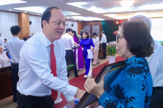 TP.HCM luôn cố gắng để tri ân Nhà giáo đi B và Nhà giáo Nội đô