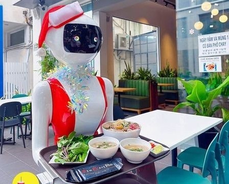 Ứng dụng robot thông minh sản xuất và phục vụ Phở từ A-Z