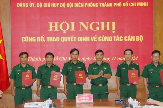 Đảng ủy, BĐBP TP.HCM công bố và trao quyết định về công tác cán bộ