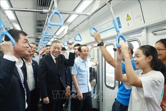 Tổng Bí thư Tô Lâm trải nghiệm thực tế Tuyến Metro số 1