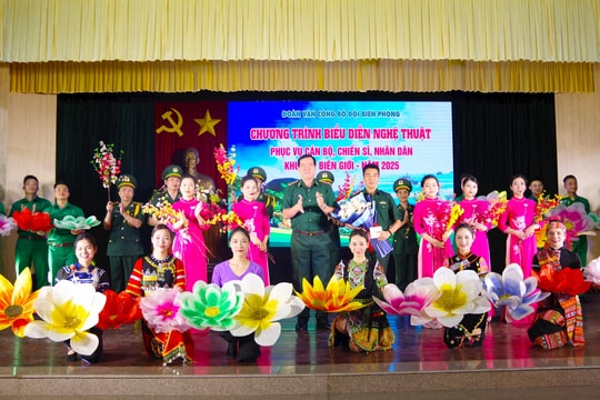 Đoàn Văn công BĐBP biểu diễn phục vụ cán bộ, chiến sĩ cơ quan Thường trực phía Nam Bộ Tư lệnh BĐBP