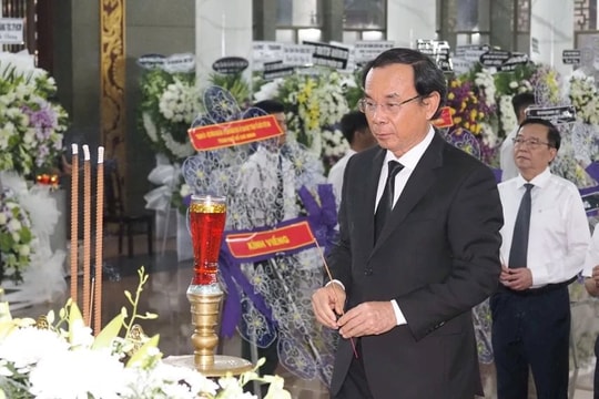 Lãnh đạo TP.HCM viếng Giáo sư, Tiến sĩ Đặng Lương Mô