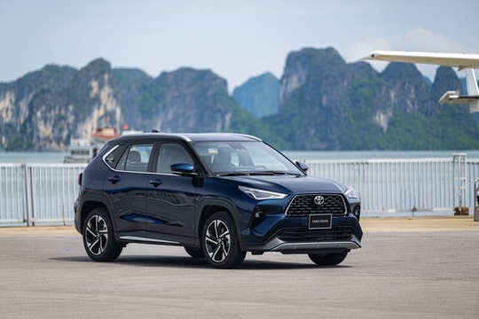 Toyota triệu hồi Yaris Cross hybrid tại Việt Nam vì lỗi liên quan đến kính nóc