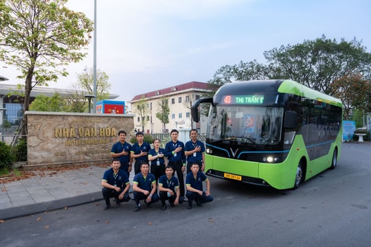 VinBus khai trương tuyến buýt điện 43 – Kết nối nội thành với Đông Anh
