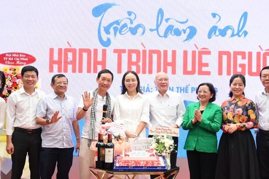 Hành trình về nguồn qua ống kính Nhiếp ảnh gia Trần Thế Phong