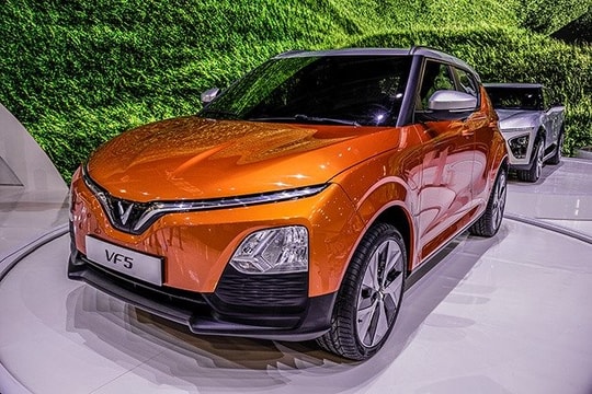 Gần 11.500 xe ô tô điện VinFast đến tay khách hàng trong tháng 5