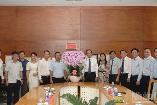 Lãnh đạo TP.HCM thăm các cơ quan báo chí