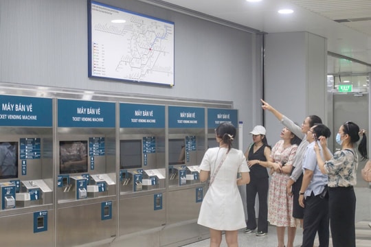 Từ ngày 1/7, tuyến metro số 1 chính thức vận hành máy bán vé tự động