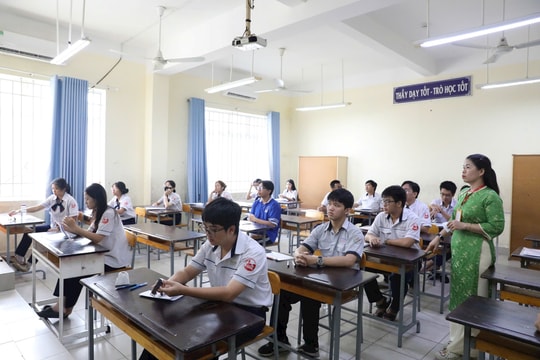 TP.HCM: Linh hoạt bố trí điểm thi tốt nghiệp THPT cho thí sinh bị hư xe
