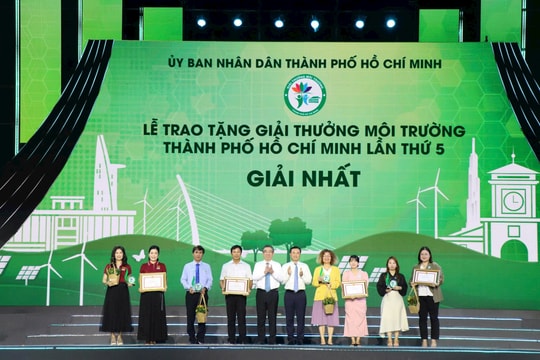 TP.HCM khai mạc chuỗi sự kiện kỷ niệm 327 năm hình thành và phát triển