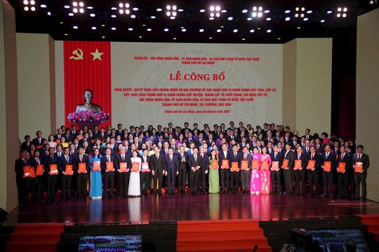 Công bố 168 bí thư phường, xã, đặc khu của TP.HCM mới