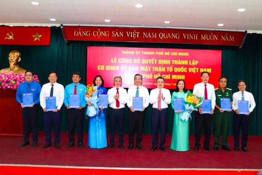 Công bố Quyết định thành lập và nhân sự lãnh đạo Ủy ban MTTQ Việt Nam TP.HCM