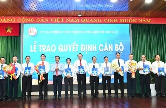 Chủ tịch UBND TP.HCM bổ nhiệm lãnh đạo 54 đơn vị sự nghiệp