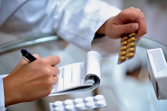Sở Y tế TP.HCM: Triển khai thực hiện kê đơn thuốc BHYT dài ngày theo Thông tư 26