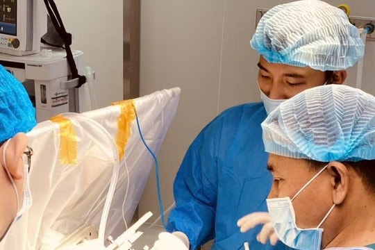Đặt điện cực não sâu: Hy vọng cho bệnh nhân Parkinson kháng thuốc