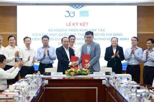ĐHQG-HCM và Viện Nghiên cứu phát triển TP.HCM hợp tác thúc đẩy đổi mới sáng tạo