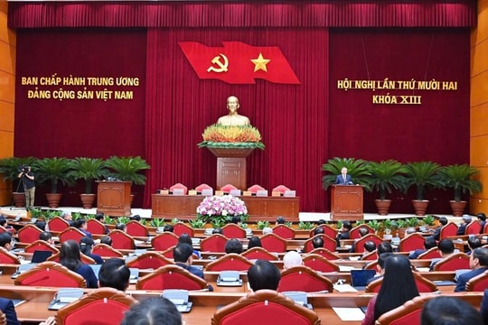 Thông cáo báo chí về ngày làm việc thứ hai và bế mạc Hội nghị Trung ương 12 khóa XIII