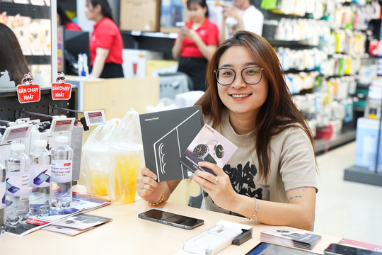 Đại lý Việt mở bán bộ đôi Galaxy Z Fold7 Z Flip7