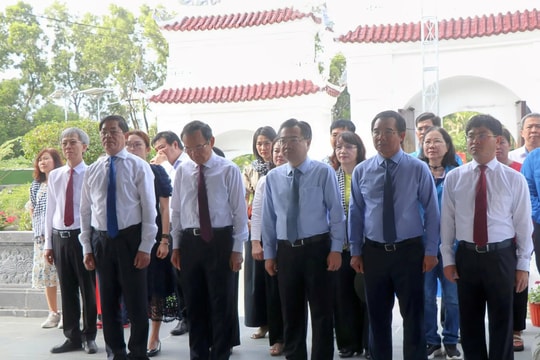 Lễ giỗ tri ân các Anh hùng liệt sĩ, chiến sĩ cách mạng và đồng bào yêu nước đã hy sinh tại Côn Đảo