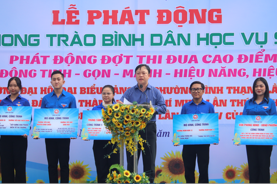 Bình dân học vụ số giúp người dân làm chủ tương lai