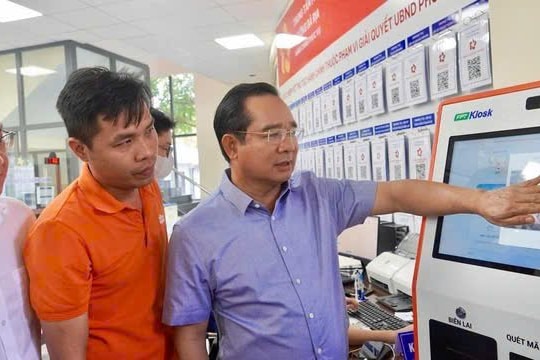 Chủ tịch TP.HCM khảo sát Trung tâm Phục vụ hành chính công phường Bà Rịa