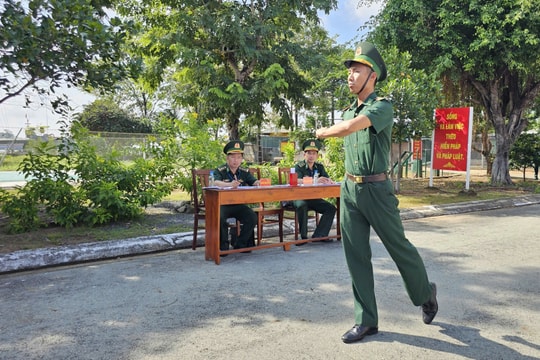 Biên phòng cửa khẩu cảng TP.HCM nâng cao chất lượng huấn luyện sẵn sàng chiến đấu