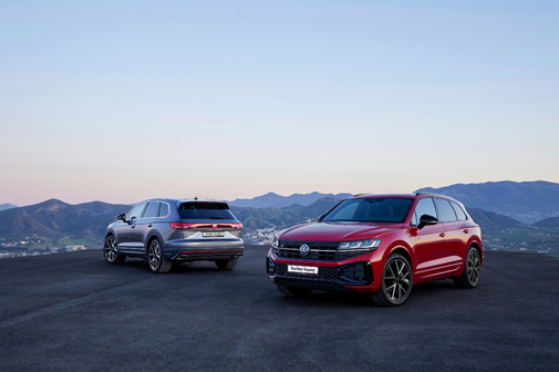 Volkswagen khai trương đồng loạt 5 đại lý mới, ra mắt 2 phiên bản nâng cấp Touareg Highline và R-Line