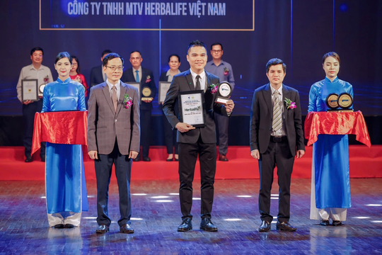 Herbalife Việt Nam đạt Top 100 Nhãn hiệu nổi tiếng Việt Nam & Doanh nghiệp Tiên phong đổi mới sáng tạo năm 2025