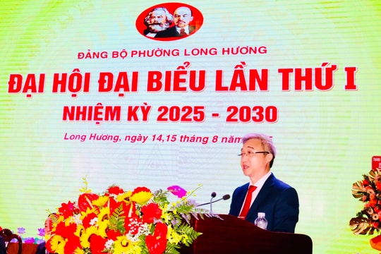 Phường Long Hương xây dựng đội ngũ cán bộ cơ sở “gần dân, sát dân, hiểu dân, phục vụ dân”