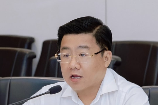 GS.TS Nguyễn Khắc Quốc Bảo giữ chức Chủ tịch Hội đồng đại học UEH nhiệm kỳ 2025 – 2030