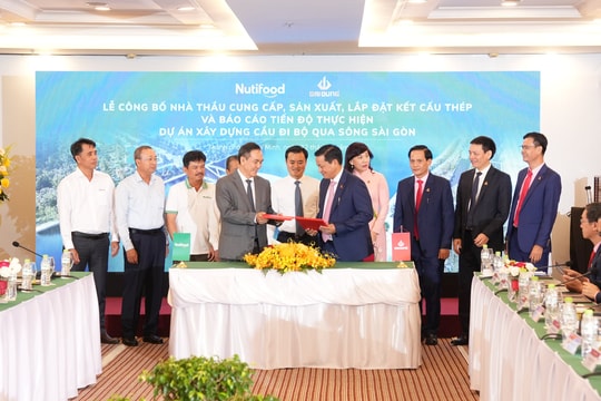 Nutifood công bố nhà thầu cung ứng, lắp đặt kết cấu thép cho dự án cầu đi bộ qua sông Sài Gòn