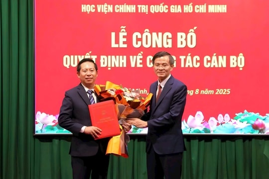 PGS.TS Nguyễn Tấn Vinh làm Giám đốc Học viện Chính trị khu vực II