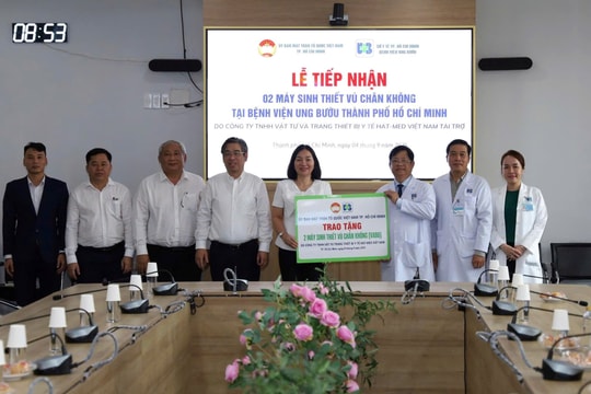 Bệnh viện Ung Bướu TP.HCM tiếp nhận 2 máy sinh thiết vú chân không