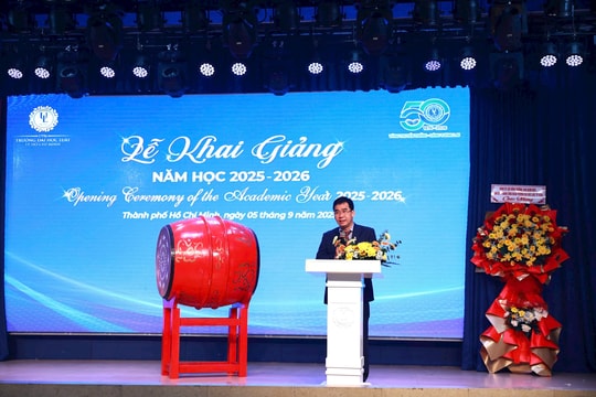 Trường Đại học Luật TP.HCM khai giảng năm học mới, khởi động chuỗi hoạt động kỷ niệm 50 năm truyền thống