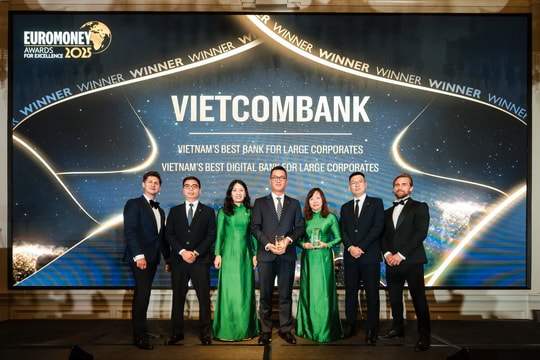 Vietcombank vinh dự nhận cú đúp giải thưởng Euromoney 2025 về dịch vụ ngân hàng bán buôn
