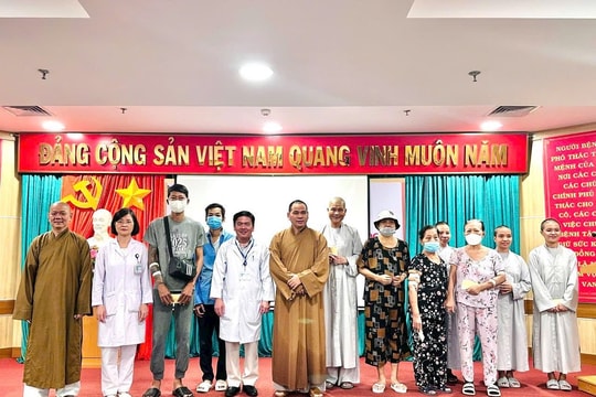 Trao 200 triệu đồng đến bệnh nhân lọc thận tại Bệnh viện Đa khoa Vũng Tàu