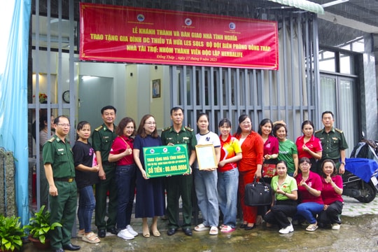 Bàn giao nhà “Tình nghĩa” cho quân nhân khó khăn BĐBP Đồng Tháp