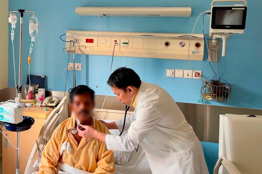 Nhồi máu cơ tim giữa biển, bệnh nhân Ấn Độ được bác sĩ Bệnh viện FV cứu sống