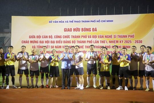Trận giao hữu bóng đá đặc biệt tại TP.HCM, quyên góp 2 tỷ đồng ủng hộ nhân dân Cuba