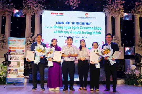 Trang bị kiến thức phòng ngừa bệnh lý cơ xương khớp và đột quỵ tại phường Rạch Dừa