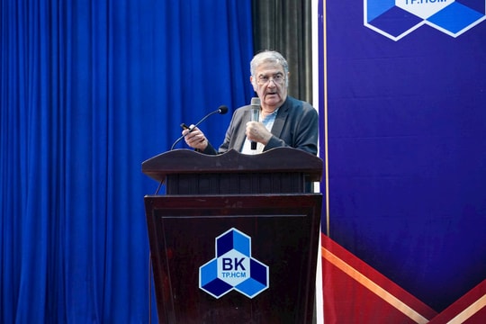 Chủ nhân Nobel Vật lý 2012 gửi gắm sinh viên Việt Nam: "Hãy xem khoa học cơ bản như nền tảng tri thức"