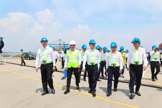Đoàn đại biểu TP.HCM thăm, làm việc tại cảng quốc tế Gemalink, Khu Công nghiệp Phú Mỹ 3