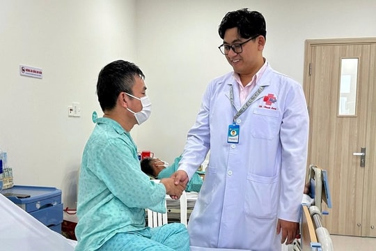Phẫu thuật robot cho người bệnh bướu thận lớn, có huyết khối bướu